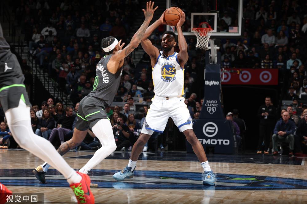 他球员的配 他球员的配